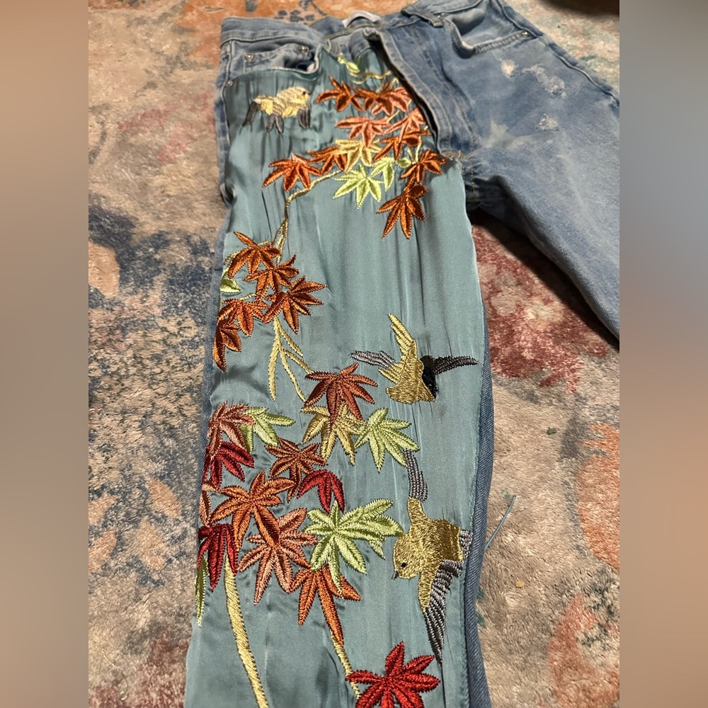 Zara Embroidered Jeans - Picture 3 of 10